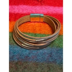 Grey Multi Strand Leather Wrap Bracelet Silver Bar Accents Magnetic Clasp 6.25in